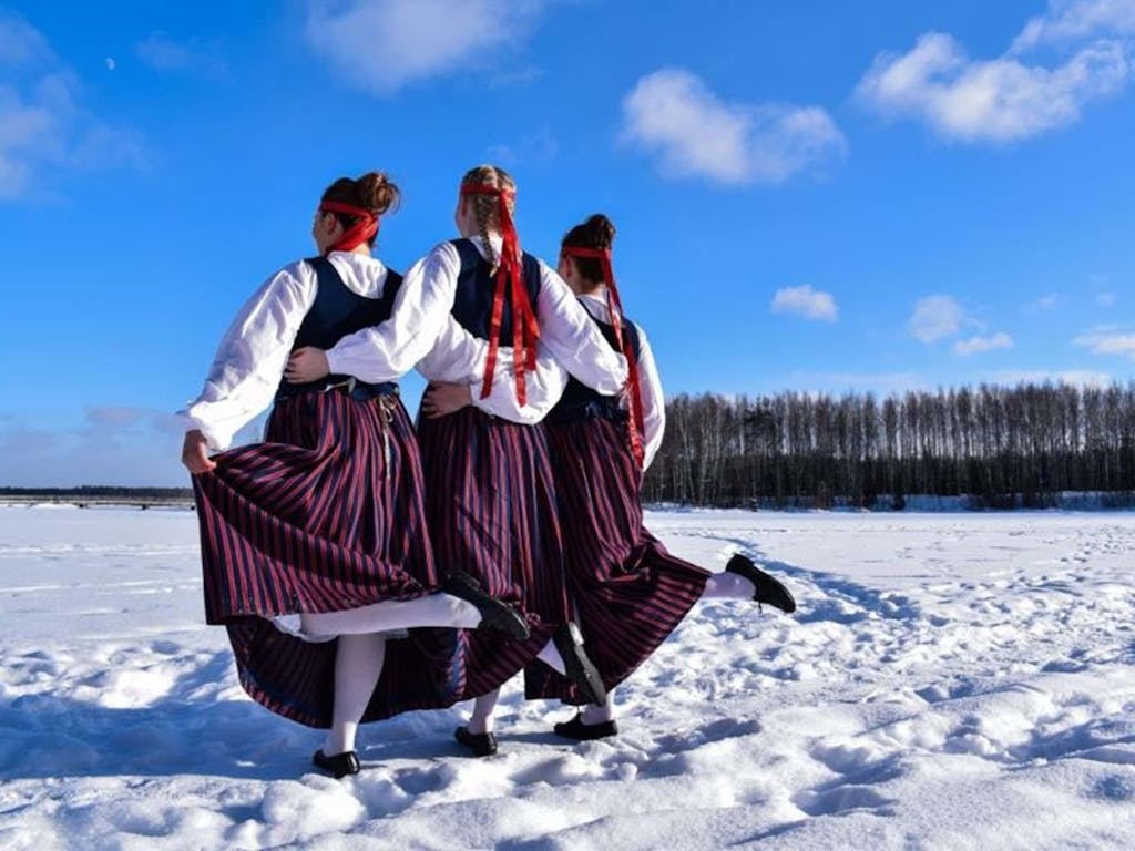 Finska, Paragvaj, Romunija